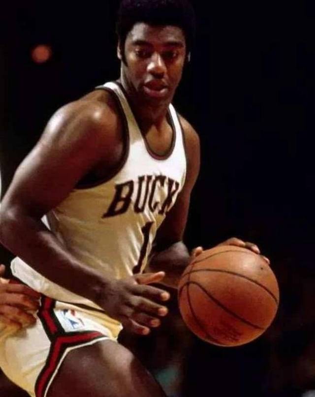 在这种背景 在这种背景