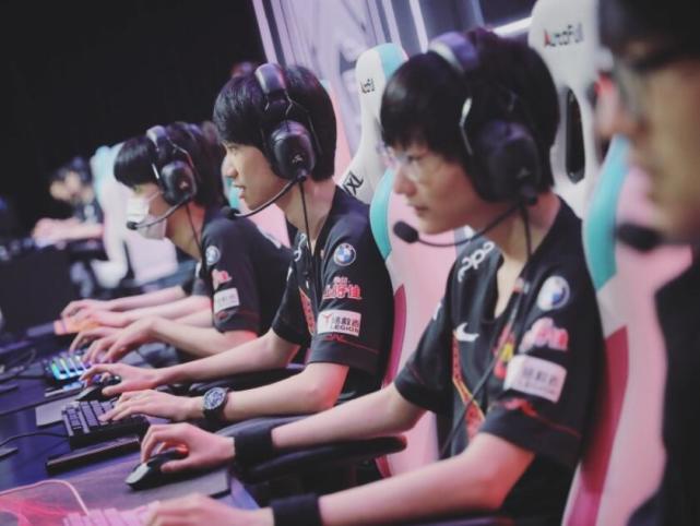 彩传球和唐 彩传球和唐