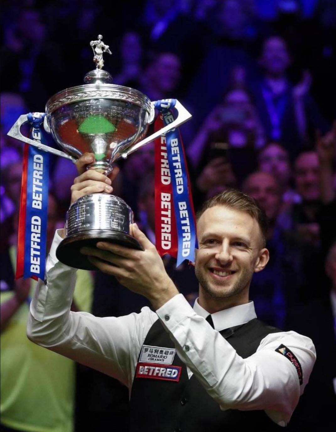 C罗再次展 C罗再次展